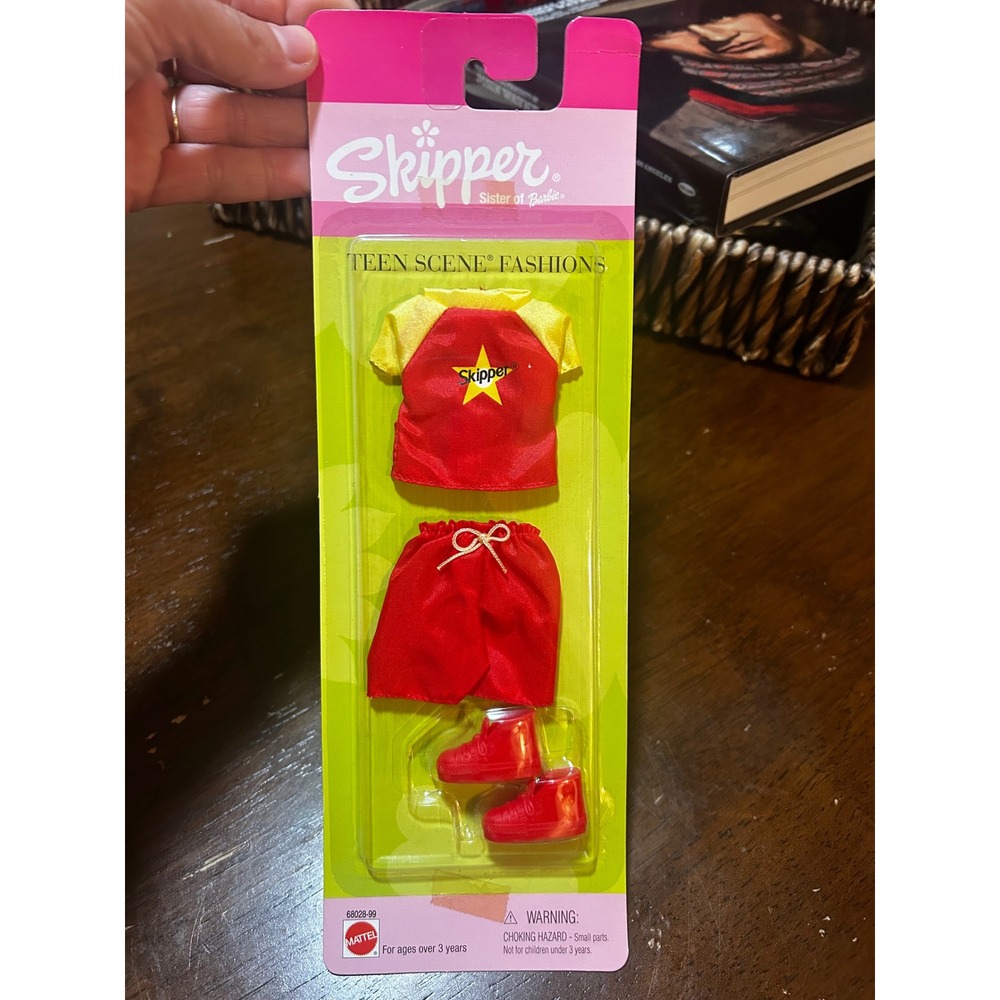 Vintage 1999 Skipper Teen Scene Fashions Red Yellow Star Outfit Mattel 68028-99